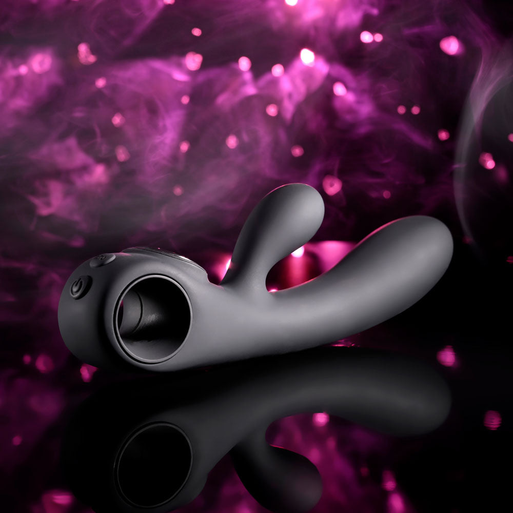 Evolved Black Magic in Black at an angle, close on the ring handle and control panel