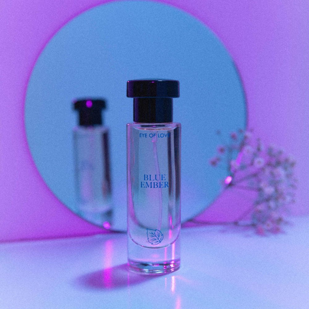 Eye Of Love Love In Bloom Blue Ember Pheromone Cologne - 30ml - Citrus & Cedar Scented Pheromone Cologne for Men to attract Women - 30 ml Spray – Sex toys NZ by Naughtyhut. Discreet delivery nationwide.