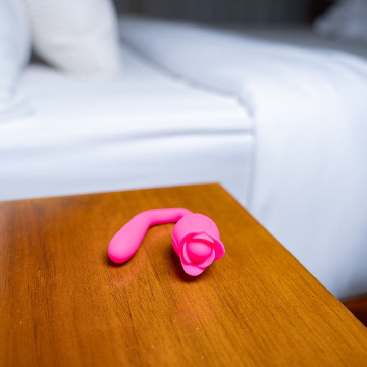 Maia MEADOW - Pink 14 cm USB Rechargeable Flower Stimulator – Sex toys NZ by Naughtyhut. Discreet delivery nationwide.