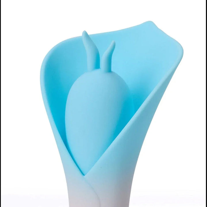 Maia Mina flower stimulator in Blue, close-up of the petal cup and inner tongue