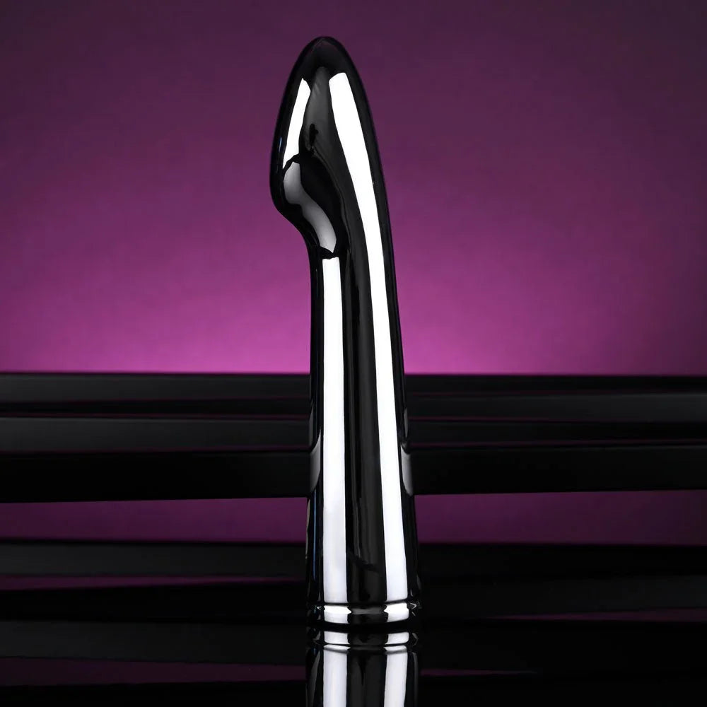 Chrome Swoon angled upright to show the curved, weighted tip