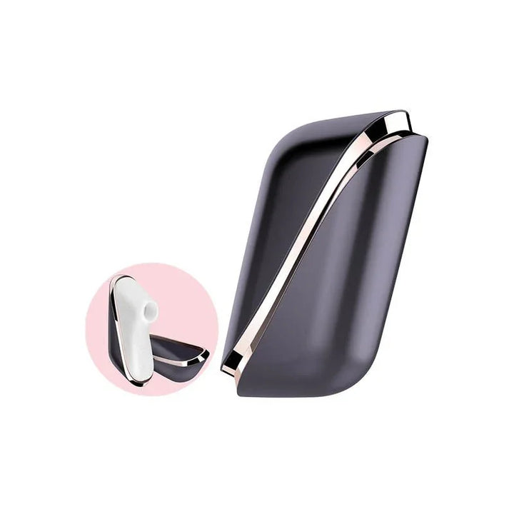 Satisfyer Pro Traveller - Clitoral Stimulator in White/Black, close-up detail