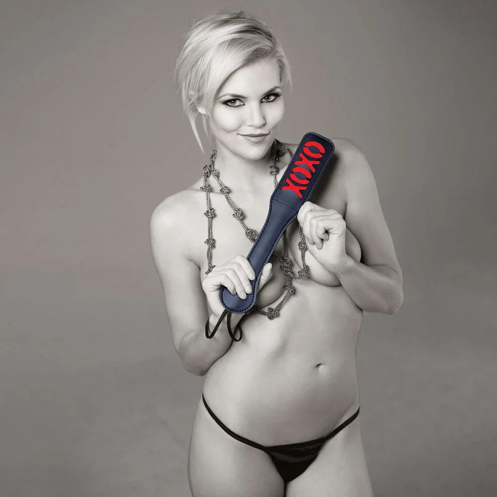 Sex & Mischief XOXO Paddle - Black - Black Paddle – Sex toys NZ by Naughtyhut. Discreet delivery nationwide.
