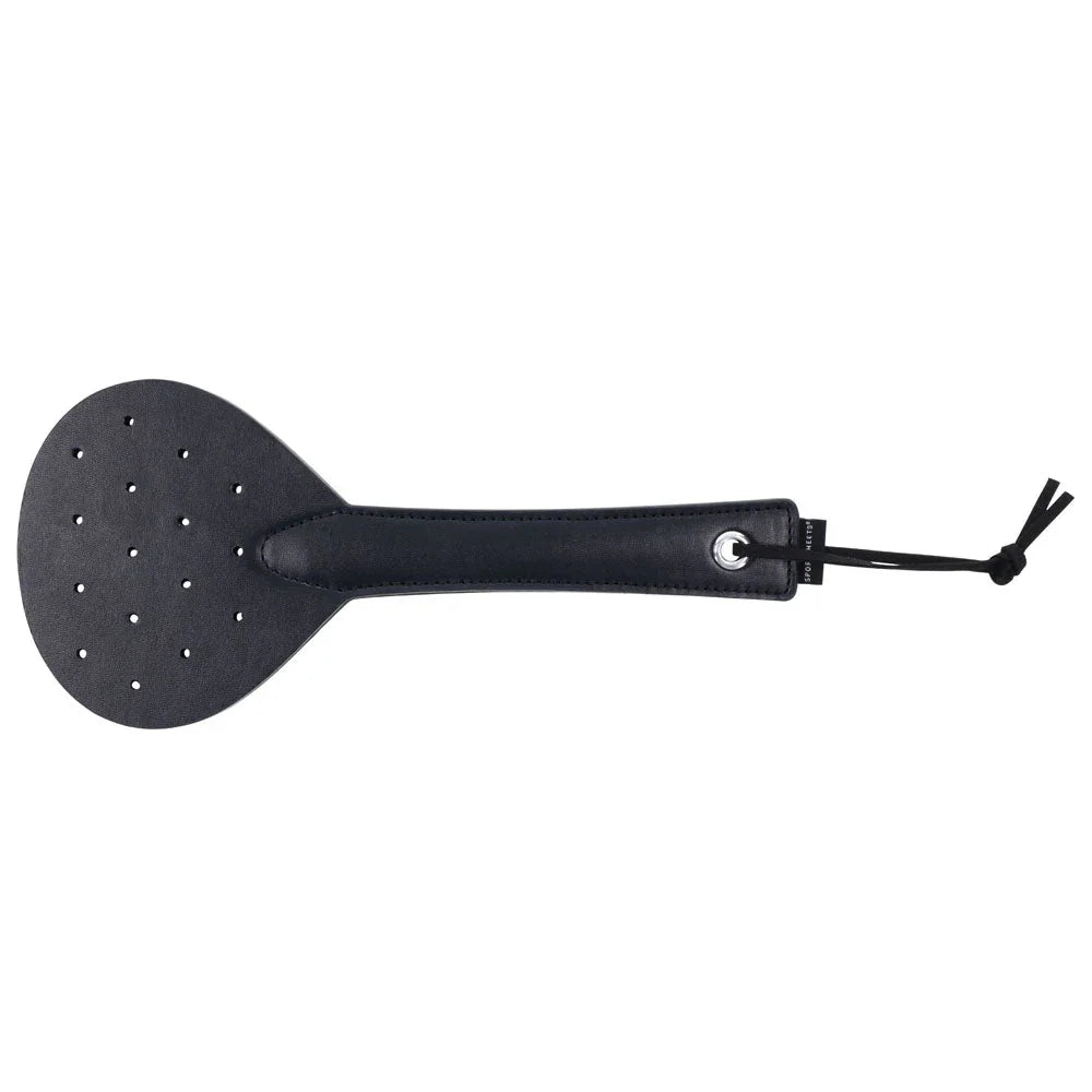 Swift Spanker laid horizontally, studded round blade at left