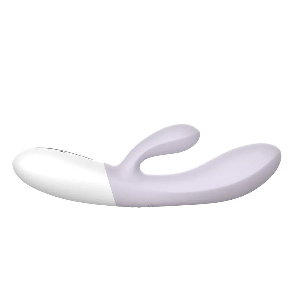 Zini Dew lying flat, showing the curve of shaft and arm